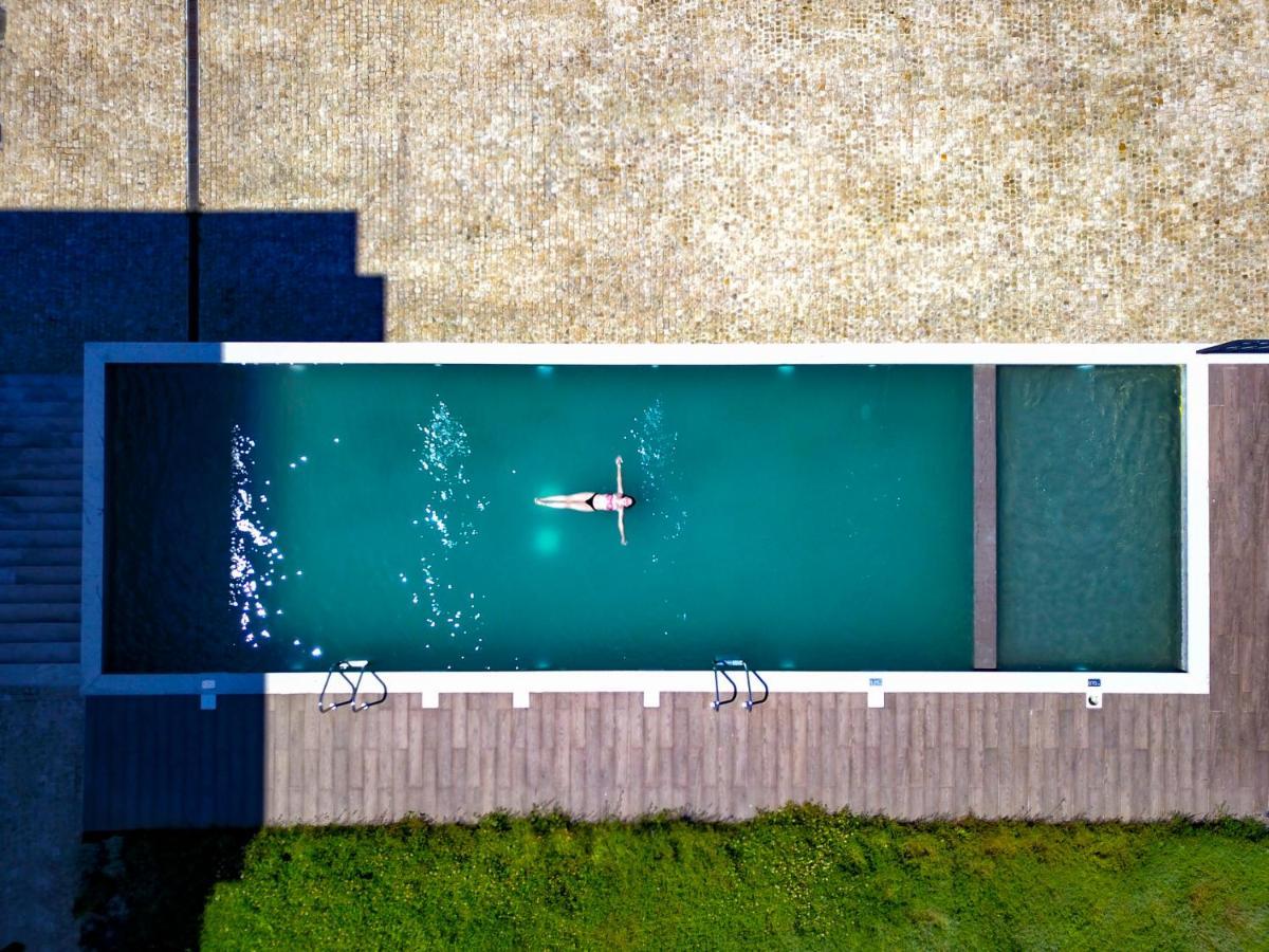 Mw Douro Wine & Spa サンタ・マルタ・デ・ペナギアン エクステリア 写真 A swimming pool