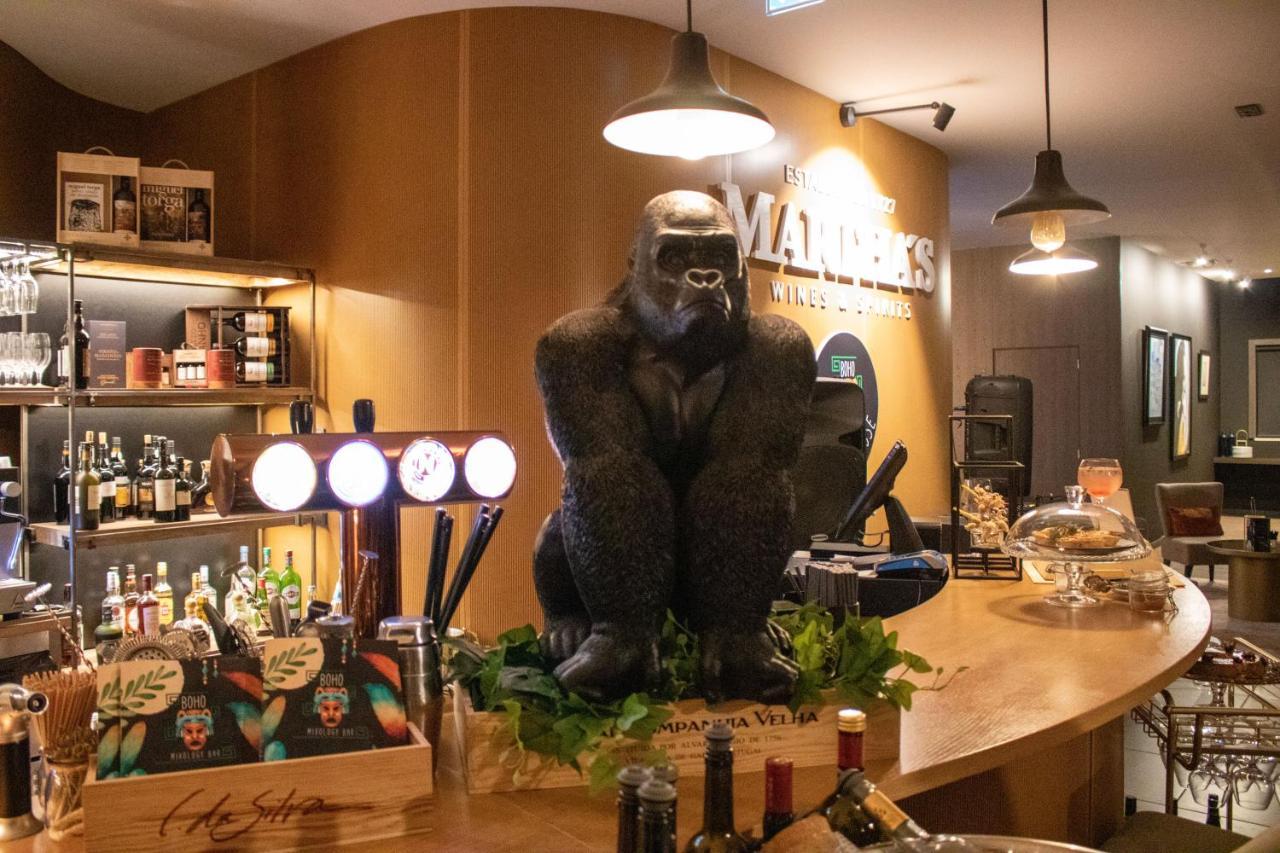Mw Douro Wine & Spa サンタ・マルタ・デ・ペナギアン エクステリア 写真 The bar at the London Zoo